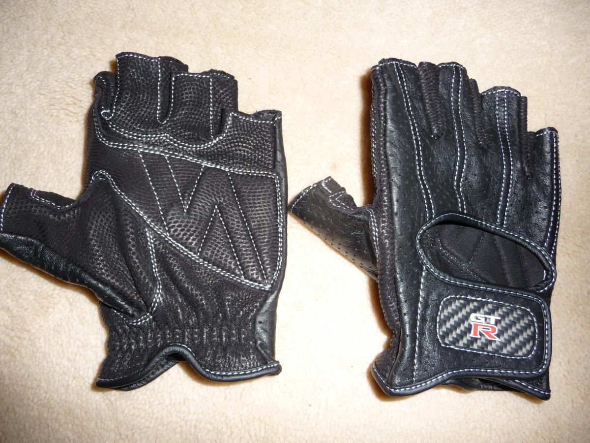 Gtr Driving Gloves - For Sale (Private Car Parts and Accessories) - SAU ...