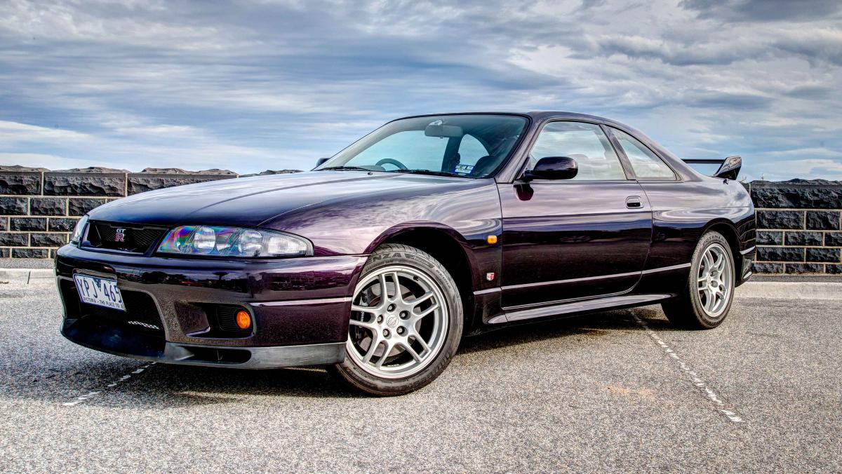 Р¤РёРѕР»РµС‚РѕРІС‹Р№ Nissan Skyline r33 GTR