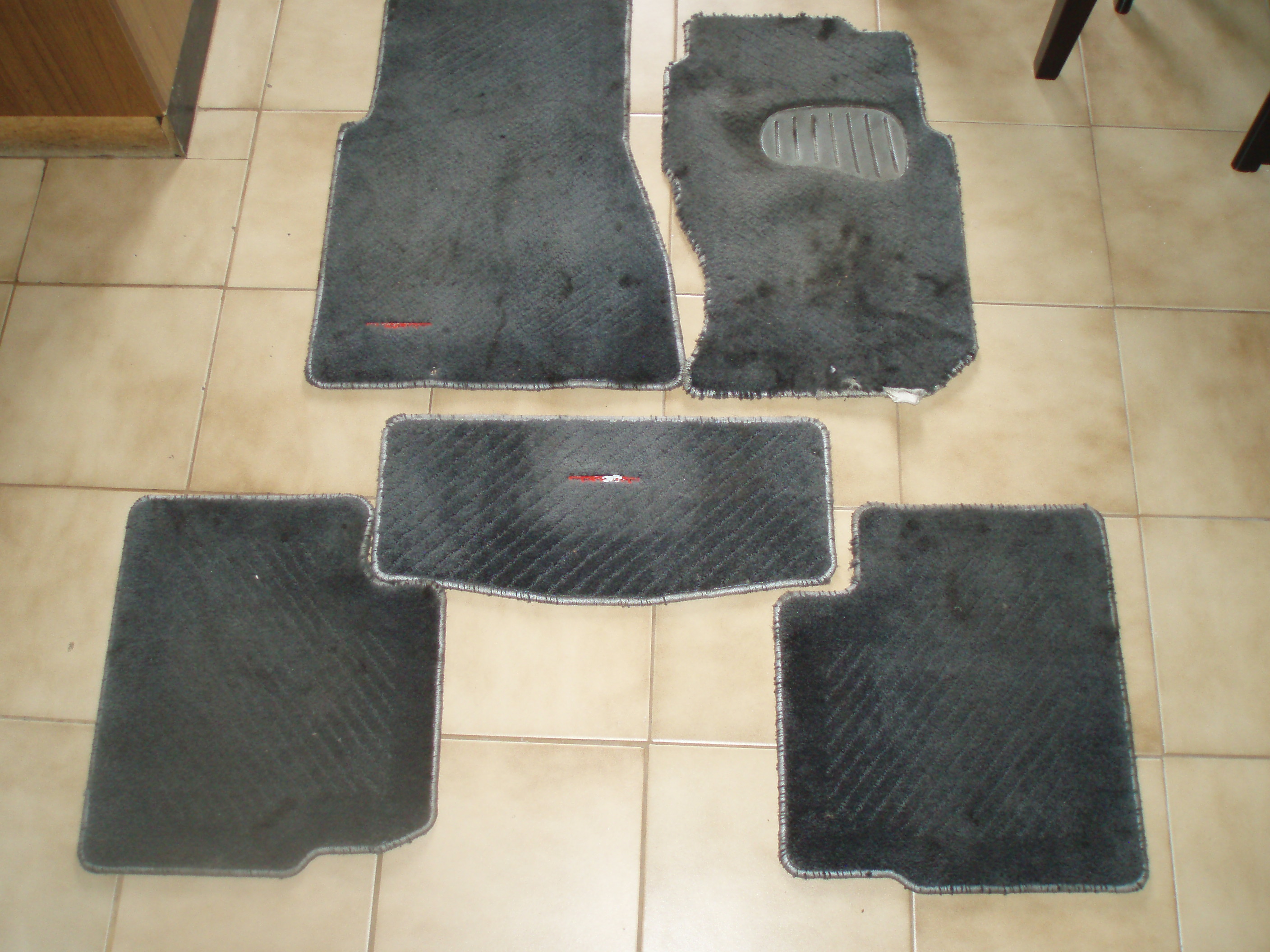 R32 Gtr Floor Mats For Sale Private Car Parts And Accessories