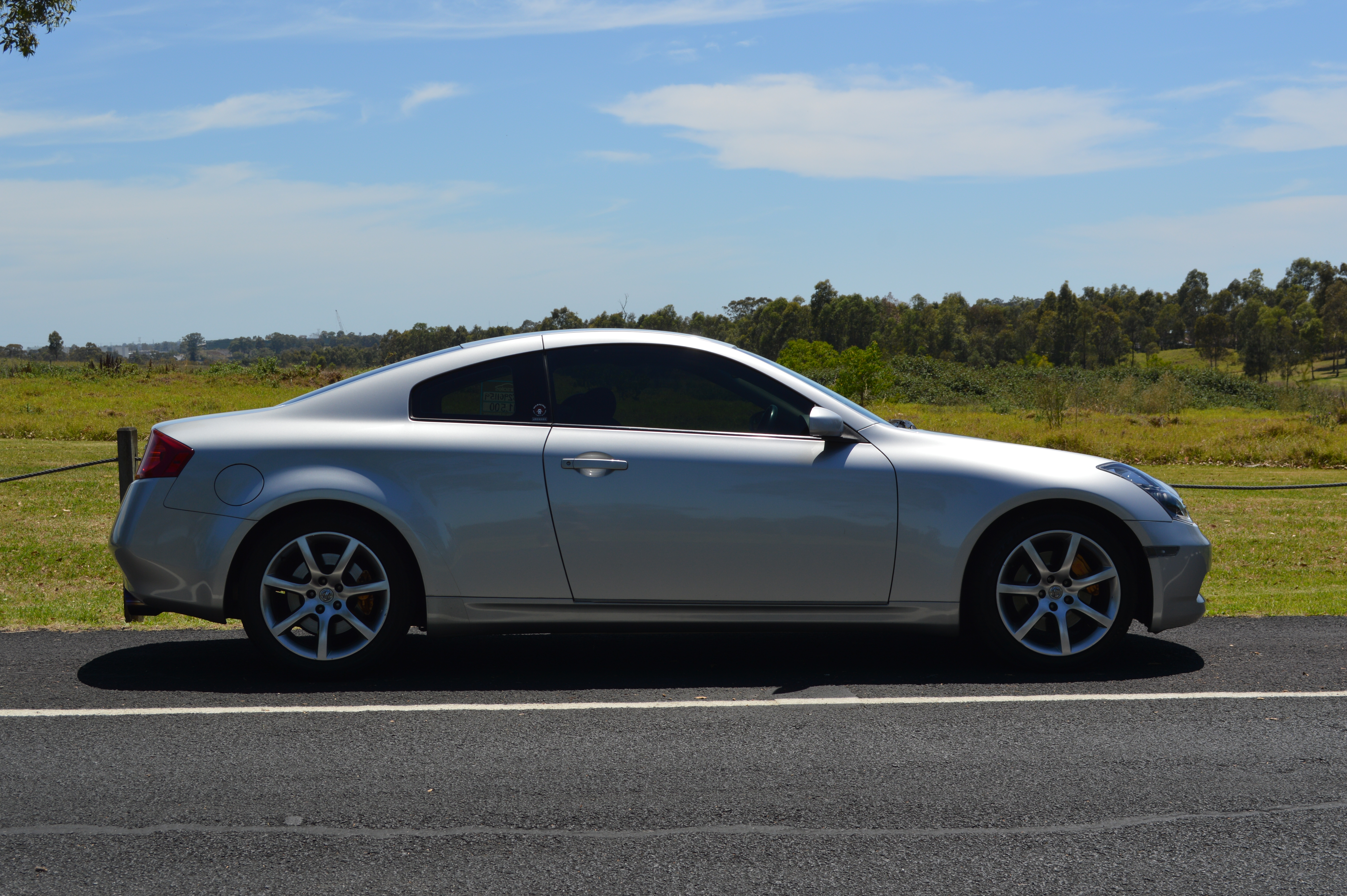 Nissan skyline v35 coupe