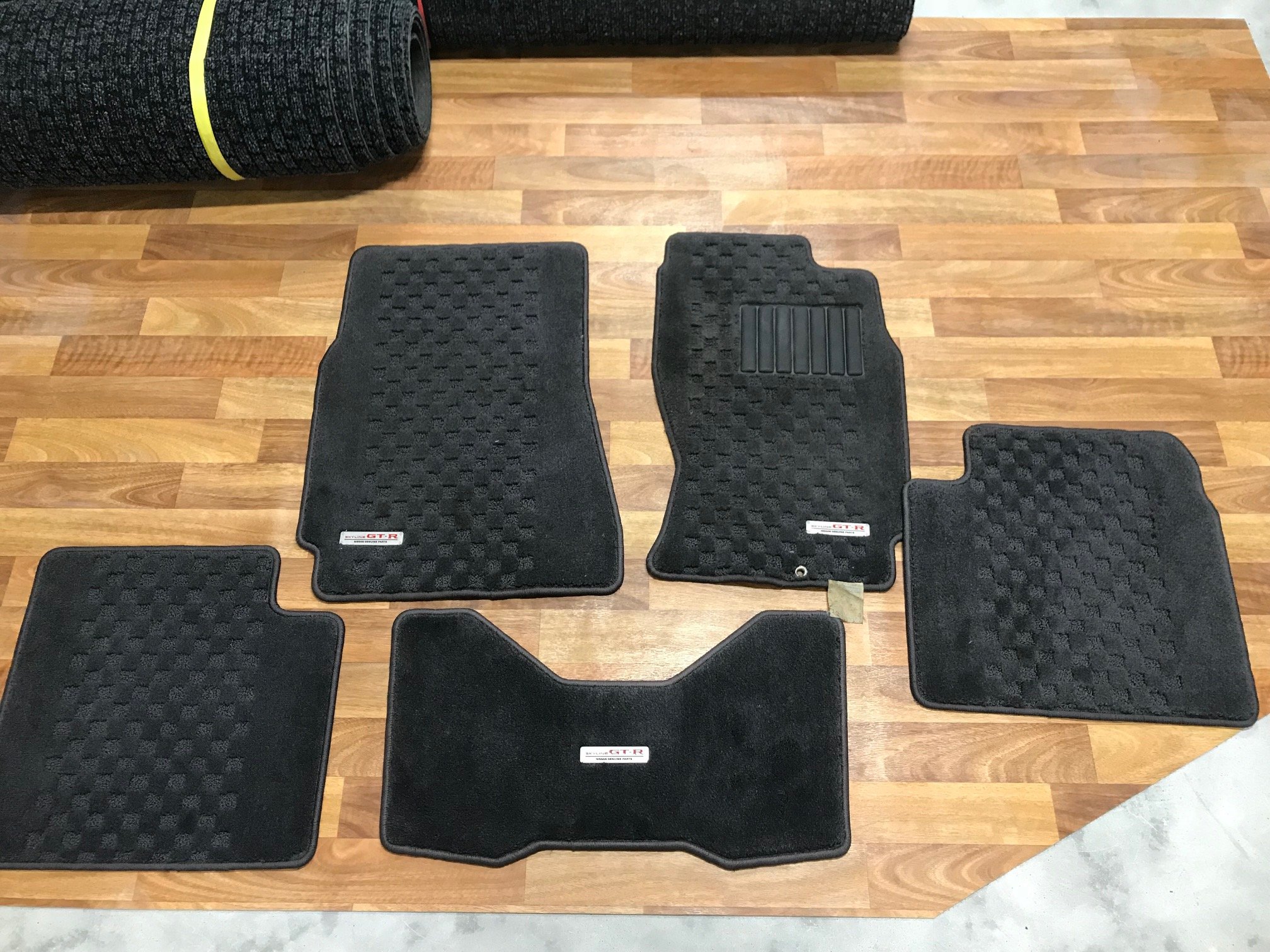 nissan skyline car mats