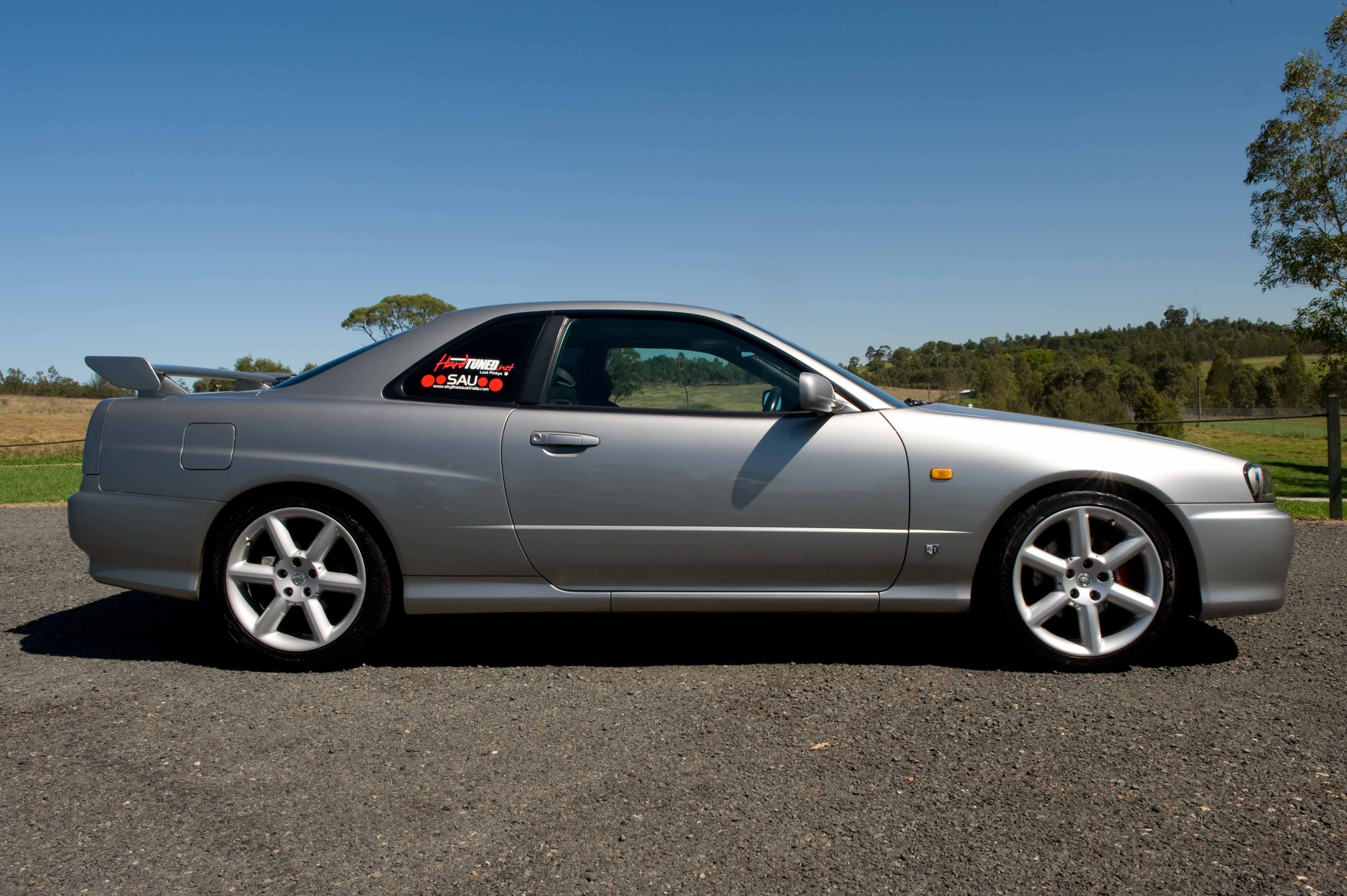 Nissan skyline gt25